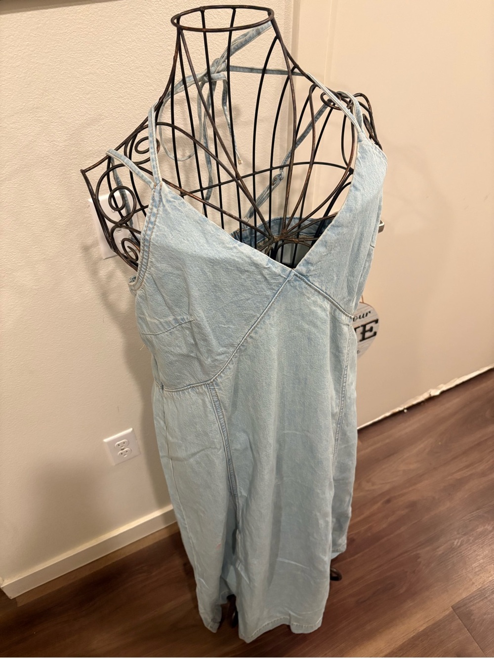 Beautiful Denim Dress universal thread light blue with straps. - Picture 2 of 8